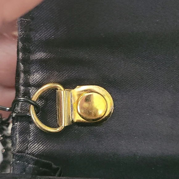 Little black sequined purse. Used once for a wedding. Measurements attac… - Picture 9 of 10